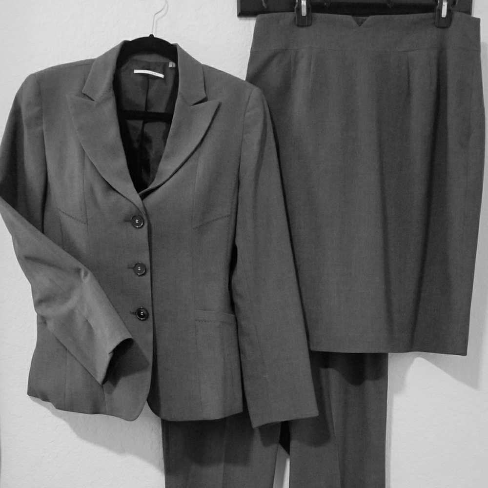 T Tahari Gray 3PC Pantsuit & Skirt, Size 14